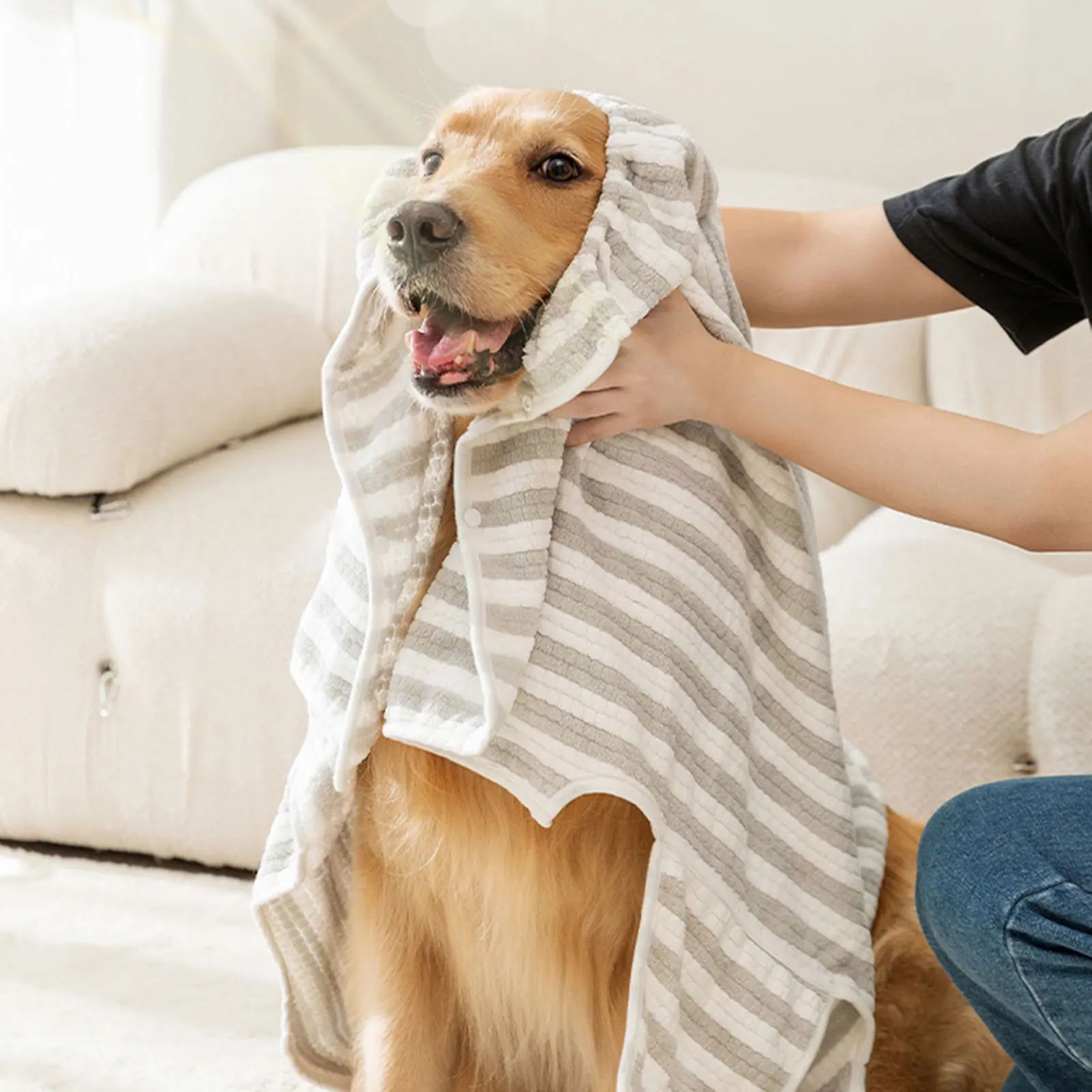 Ultra-Absorbent Pet Bath Towel Quick-Drying Bathrobe Bathing Supplies